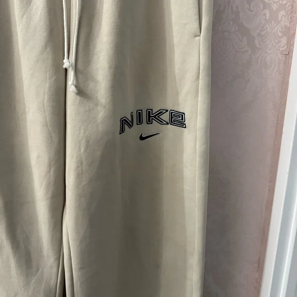 Nike Off-White Sweatpants - Picture 3 of 9